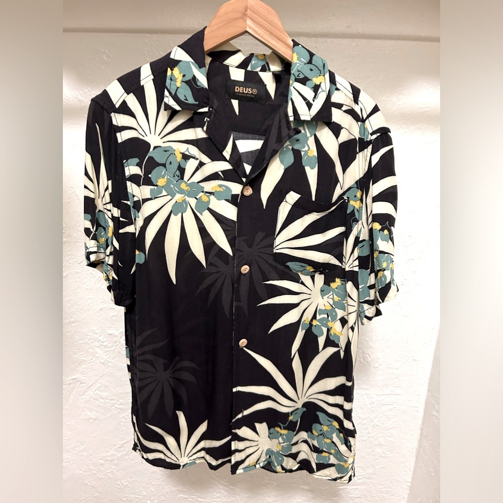 Deus Ex Machina original “Monkey Shirt” jungle pattern in lightweight viscose.